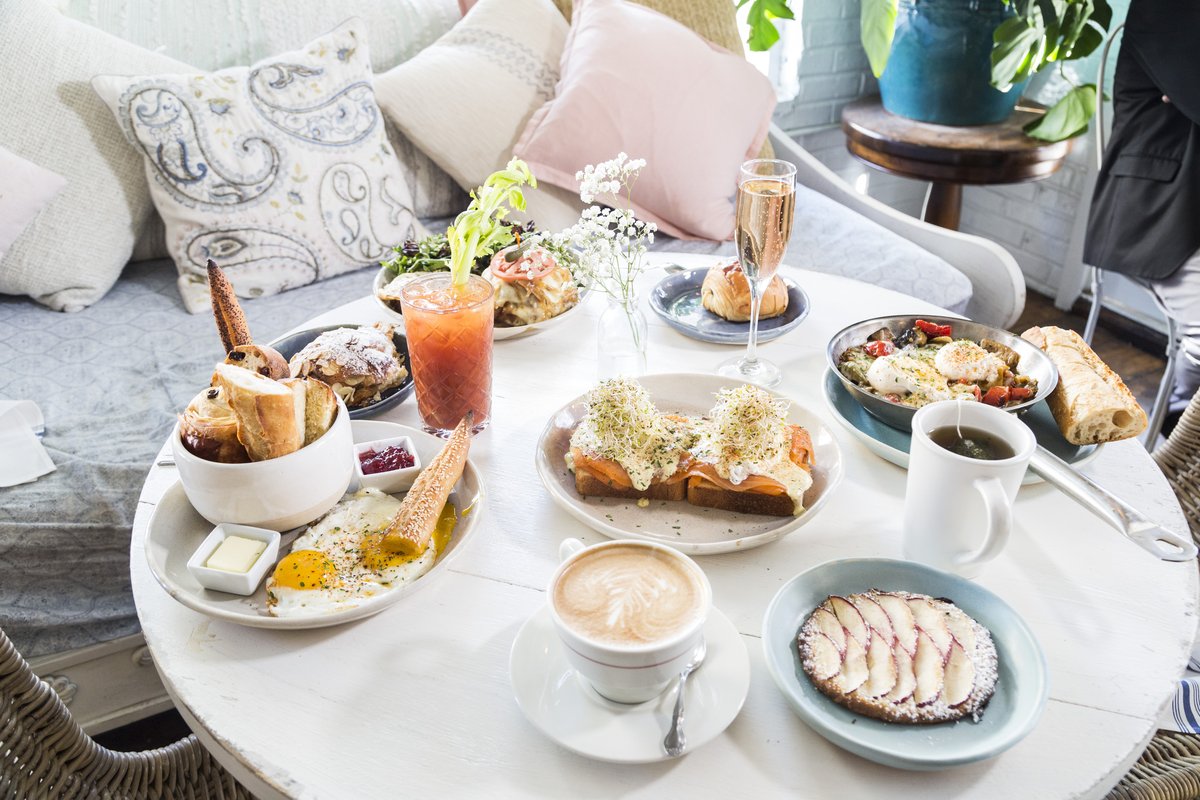 Our Favorite Brunch & Breakfast Spots for a Delicious Start