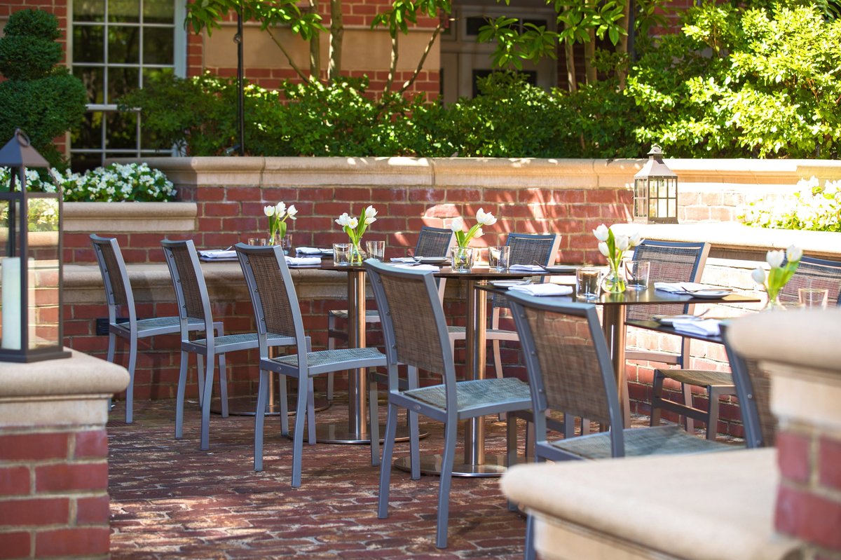 Restaurants With Outdoor Seating In Arlington VA For Charming Patios